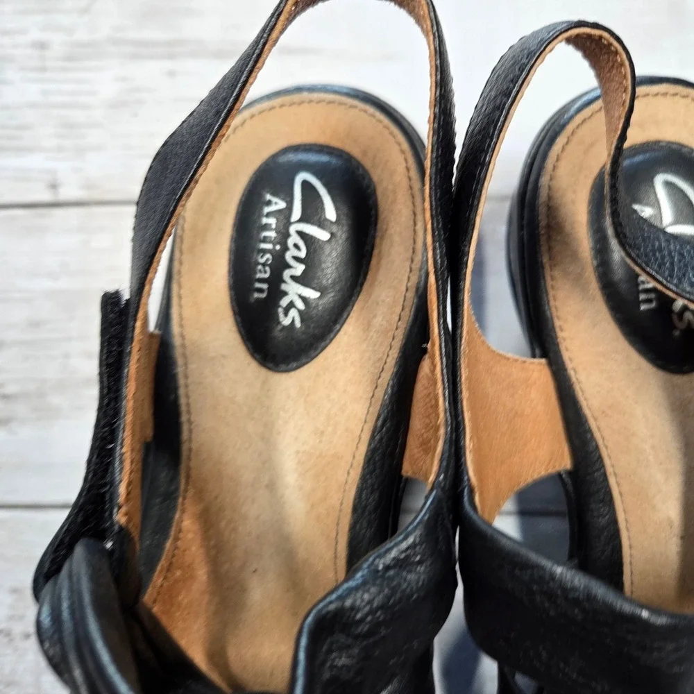 Clarks artisan black